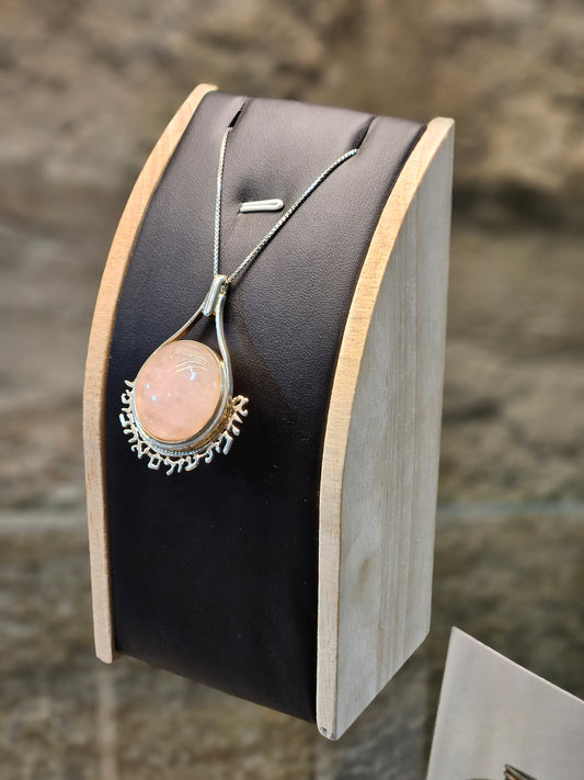 "Ahavat Olam Ahavtich" Sterling Silver Pendant with Rose Quartz – by Yossi Sagi