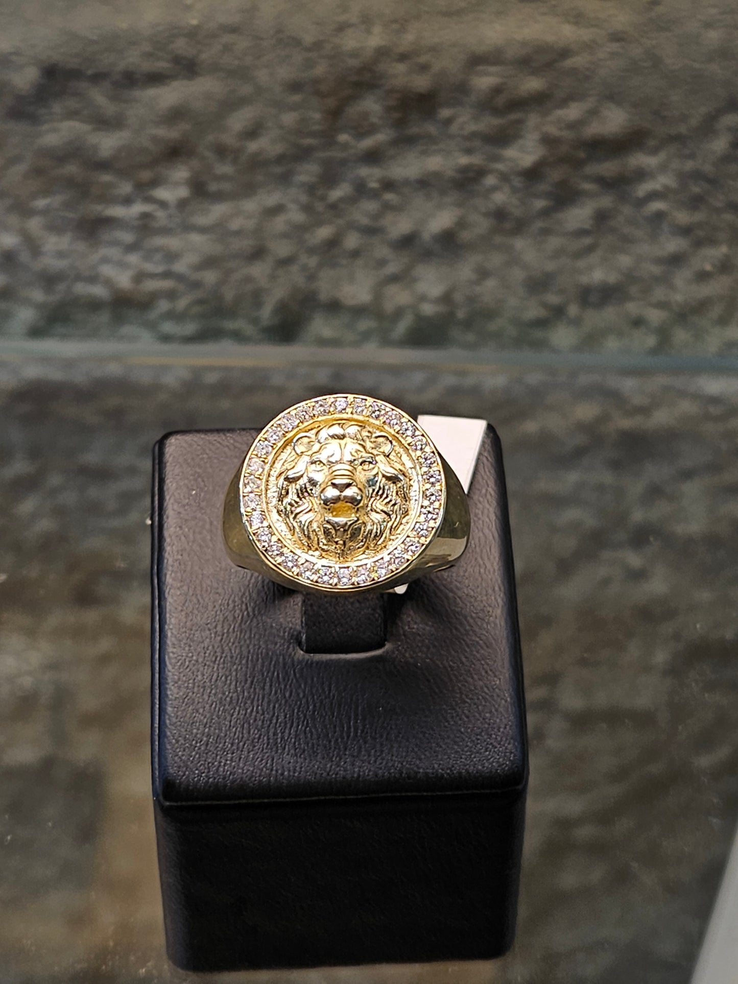 14K Gold Lion Signet Ring with Diamonds – Handcrafted by Yossi Sagi